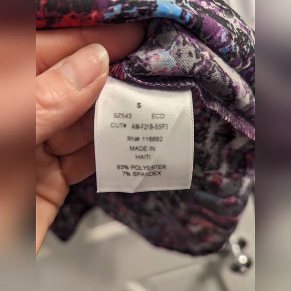 Scrub top - Picture 3 of 3